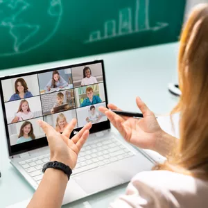 Imagem de capa para o Curso online Clube do Livro