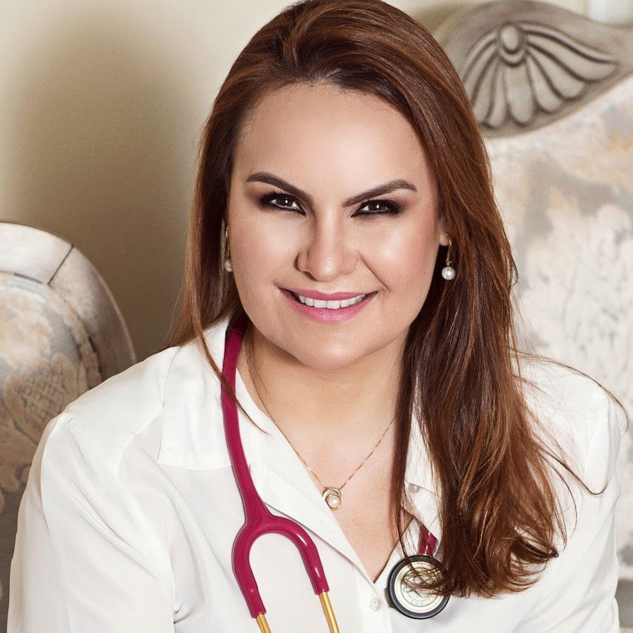 Dra. Flávia Gomes