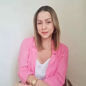 Imagem de capa para o Curso online DESCOMPLICANDO O DESIGN - Guia prático para te auxiliar desde a criação até a execução dos seus projetos