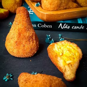 Imagem de capa para o Ebook COXINHA LOW CARB