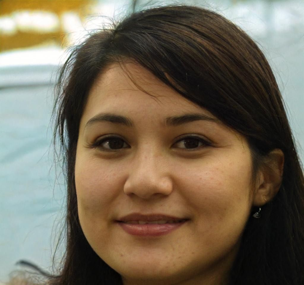 Ana S., Formadora Online