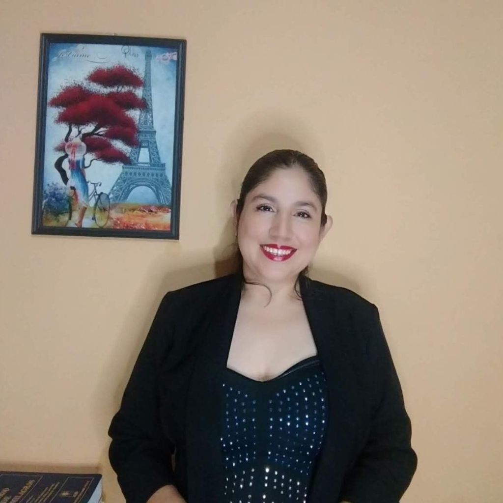 Esmeralda Fernández Experta en Reprogramación Femenina