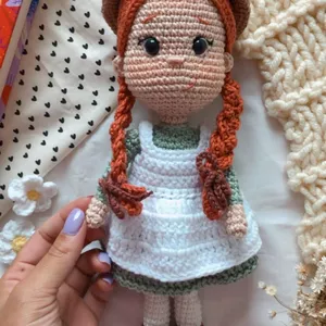 Imagem de capa para o Ebook PDF Amigurumi AnnE Shirley - Receita