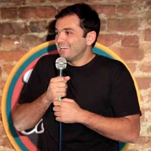 Imagem de capa para o Curso online CURSO DE COMÉDIA STAND-UP