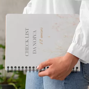 Imagem de capa para o Ebook Check list da noiva 12 meses