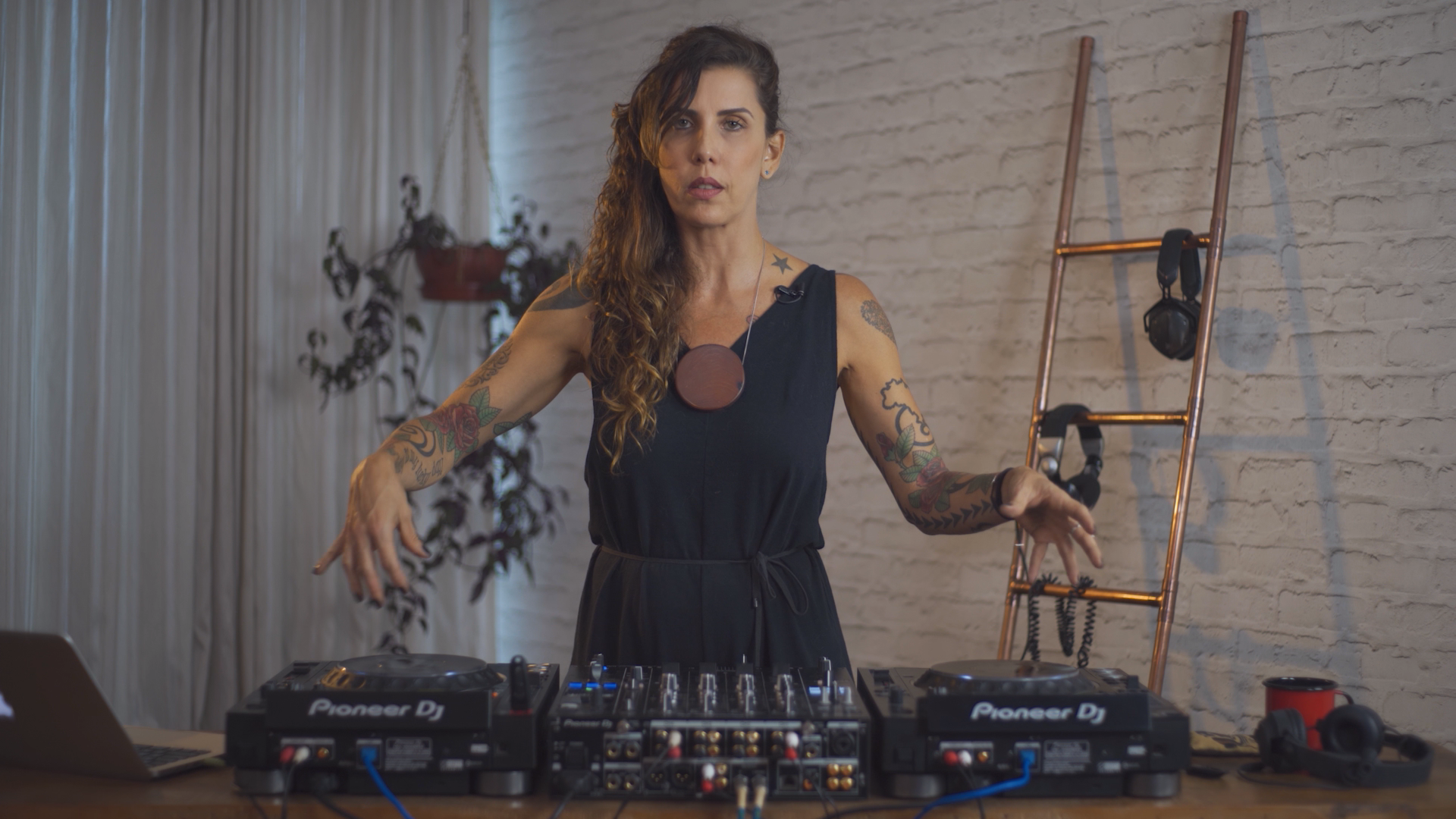 Imagem do curso Brasil Dj Academy