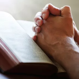 Imagen de portada para Curso online Instituto Bíblico Completo