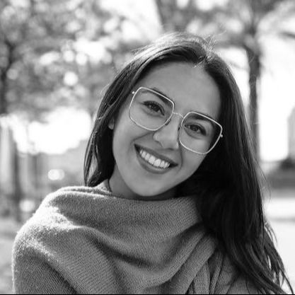 Fernanda B.