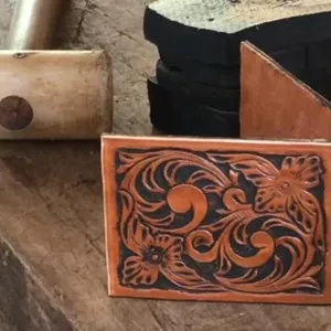 Imagem do curso Como fazer carteira bordada em couro com efeito 3D sombreado