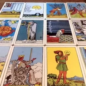 Imagen de portada para Curso online 🌟 Tarot Vigo: Tu Destino Revelado 🌟