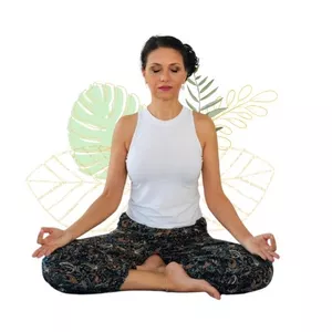 Imagem de capa para o Curso online Yoga ao seu alcance - com a Profª Marcia Jorge
