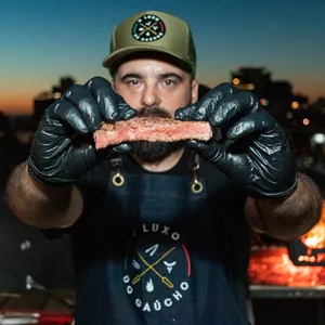 Imagem de capa para o Curso online Churrasco Delivery Lucrativo