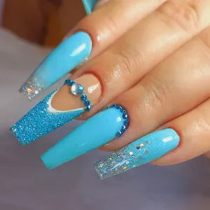 Imagem de capa para o Curso online Postiça Realista