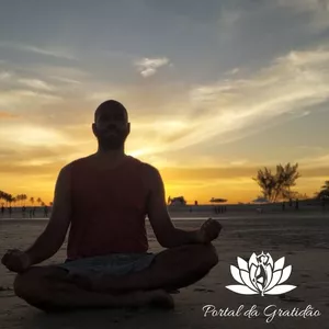 Imagem de capa para o Curso online Transmutando através da Gratidão