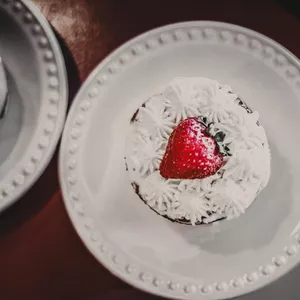 Imagem de capa para o Ebook Aprenda a Fazer Bolos no Pote e Ganhe Renda Extra