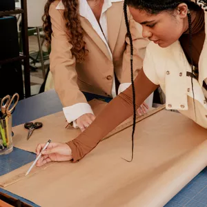 Imagen de portada para Curso online Curso de Patronaje: Domina el Arte de Crear Prendas con Ajuste Perfecto