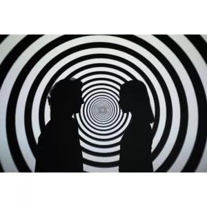 Imagem de capa para o Ebook  A Verdade por Trás da Hipnose: Usando a Hipnose para Mudar Sua Vida