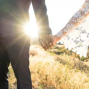 Imagem de capa para o Ebook "Curando Suas Relações"