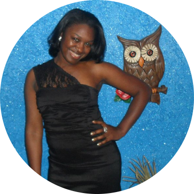 Prof. Cíntia - Coordenadora do projeto Eduqui em Angola