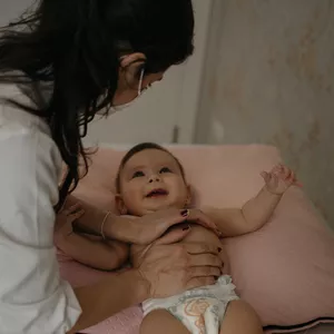 Imagem de capa para o Curso online Fisioterapia Respiratória na Bronquiolite: Avalie e trate bebês com segurança e confiança!