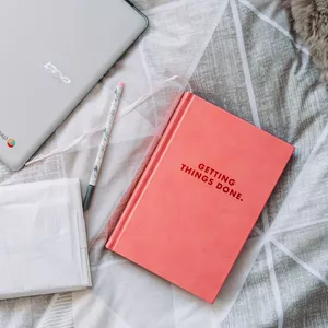 Imagem de capa para o Ebook Equilibrando Estudos, Trabalho e Bem-Estar: Guia Prático