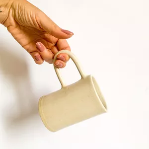 Imagem de capa para o Curso online Cerâmica em Casa - Aula Caneca