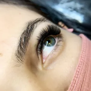 Imagem de capa para o Curso online Master Lash Designer - especialista em alongamento de cílios 