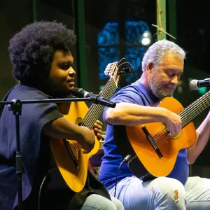 Imagem de capa para o Curso online Método tirando música de ouvido