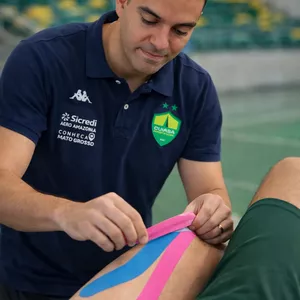 Imagem do curso Curso completo de Kinesiotape - Teoria e prática