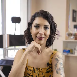 Imagem do curso Domine a Arte da Maquiagem: Aprenda a Valorizar sua Beleza Natural