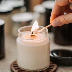 Imagem do curso Ilumina-te  Velas Aromáticas