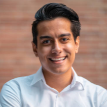 🔹Marcos T., Emprendedor.