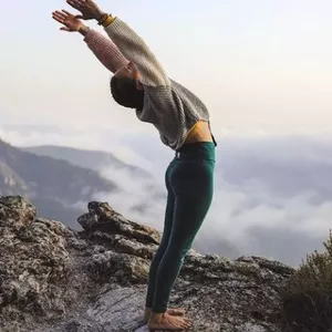 Imagen de portada para Curso online Curso de Yoga para Principiantes