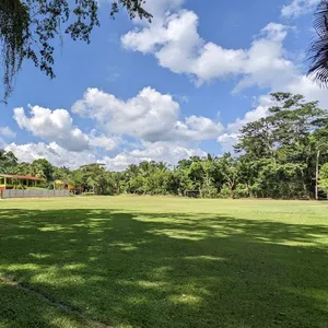 Imagen de portada para Curso online Descubre la confianza y la paz interior en ti mismo