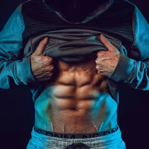 Imagem de capa para o Ebook Começando na Musculação: O Que Todo Novato Precisa Saber