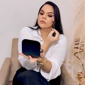 Imagem de Beleza em Suas Mãos: Domine a Automaquiagem criado por Milania na hotmart