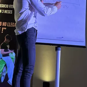 Imagen de portada para Curso online Formación en ventas y redes sociales