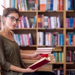 Imagem de capa para o Curso online Treinamento em Biblioteca