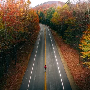 Imagem de capa para o Ebook Jornada de Autoconhecimento: Descubra Sua Verdadeira Essência