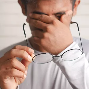 Imagem de capa para o Ebook Proteja Sua Visão: Estratégias para o Bem-Estar Ocular