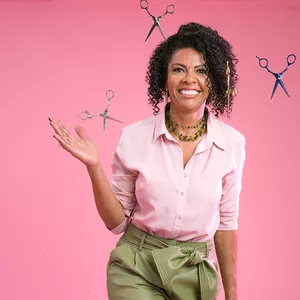 Imagem de capa para o Curso online Seja Expert em Cacheados e Crespos - Módulo Corte &amp; Cor