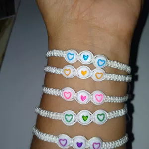 Imagen de portada para Curso online Crea pulseras fácilmente 