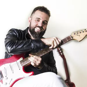 Imagem de capa para o Curso online Loucademia de Música