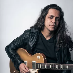 Imagem de capa para o Curso online Série Timbre | O som da guitarra e suas principais possibilidades sonoras