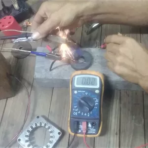 Imagem de capa para o Curso online Bobinamento em motores de ventilador (mesa), BONUS diagnostico e manutenção.