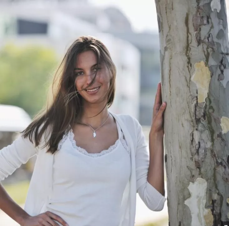 Claudia S.