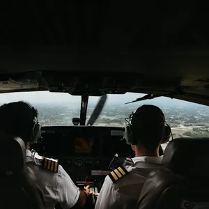 Imagem de capa para o Ebook Guia Completo de Estudos para Piloto Privado ANAC