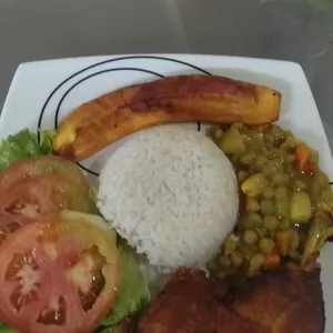 Imagen de portada para Curso online Recetas de sopas y comidas colombiana
