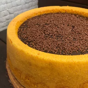 Imagem de capa para o Curso online Bolo de Cenoura Perfeito com Brigadeiro com Julio Ketteley