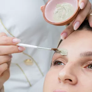 Imagem de capa para o Ebook LIVRO VIRTUAL: Reconstrução de Sobrancelhas